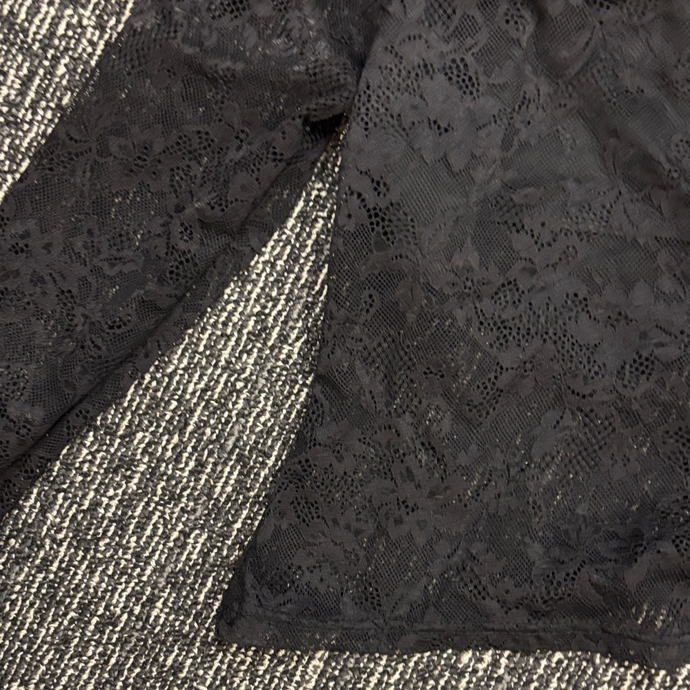 SHEIN Black Floral Lace Long Sleeve Square Neck Top - Picture 3 of 6